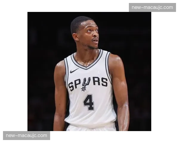 马刺2-3联防限制黄蜂命中率42.3%，第三节单节净胜5分奠定基础